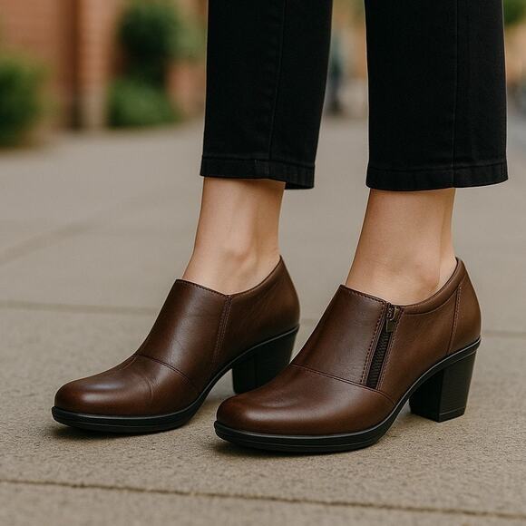 Clarks Leather WISH HOPE Side Zip Booties New W/O Tags Womens 8M I.1.1 Comfort - Picture 1 of 16